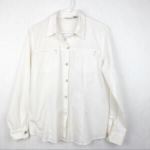 Chico’s White Button Up Zip Pockets Size 1 = 8